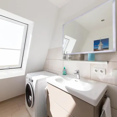 Windjammer Apartment